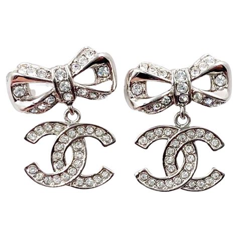 aretes chanel originales precio|Chanel earrings fashionphile.